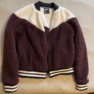 Nike Women’s Sherpa Bomber Jacket (M)